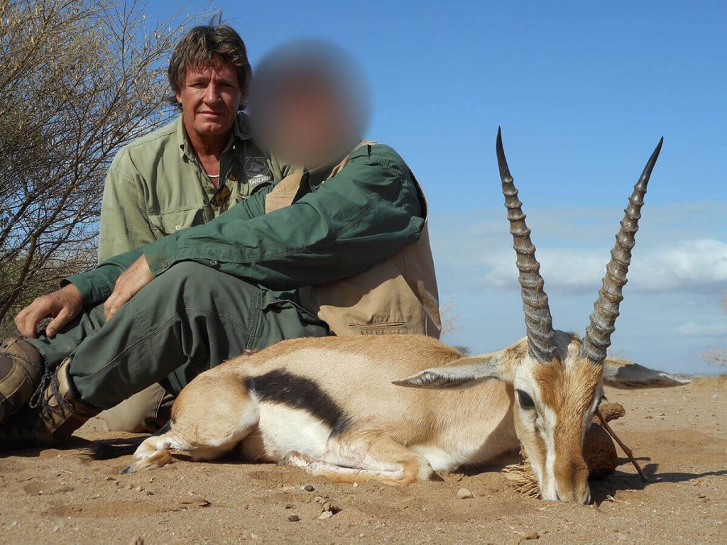 hunt-thompsons-gazelle-with-pvt-hunting-safaris
